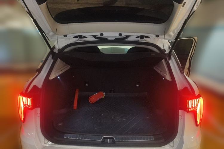 Used Lynk & Co 01 2017 2.0T Two-Wheel-Drive Version Trunk