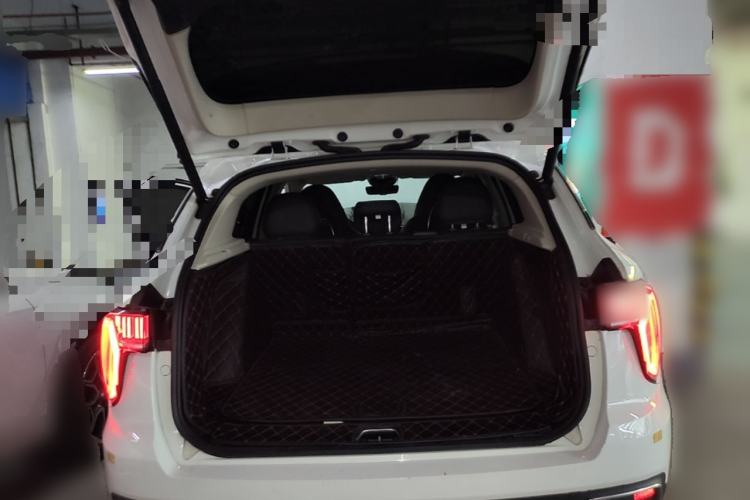 Used Lynk & Co 01 2017 2.0T Two-Wheel Drive Pro Edition Trunk