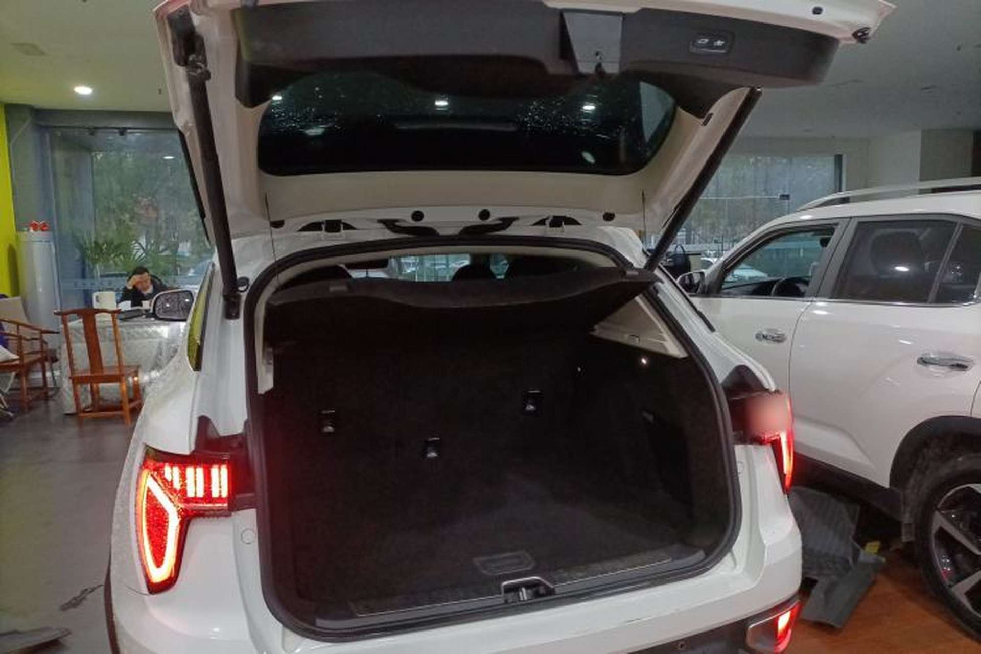 Used Lynk & Co 01 2017 2.0T Two-Wheel Drive Pro Edition Trunk