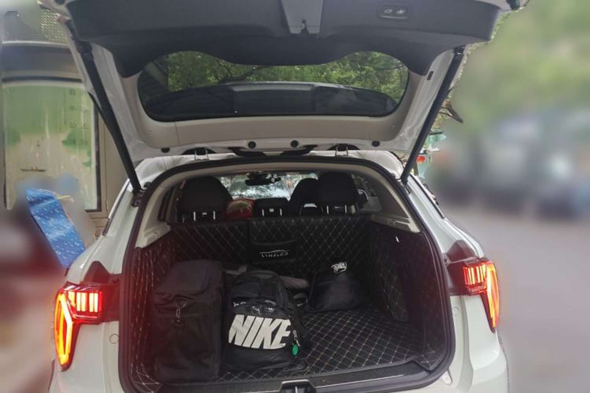 Used Lynk & Co 01 2017 2.0T Two-Wheel Drive Pro Edition Trunk