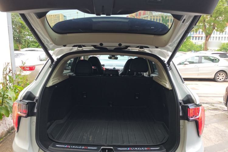 Used Lynk & Co 01 2017 2.0T Two-Wheel Drive Pro Edition Trunk
