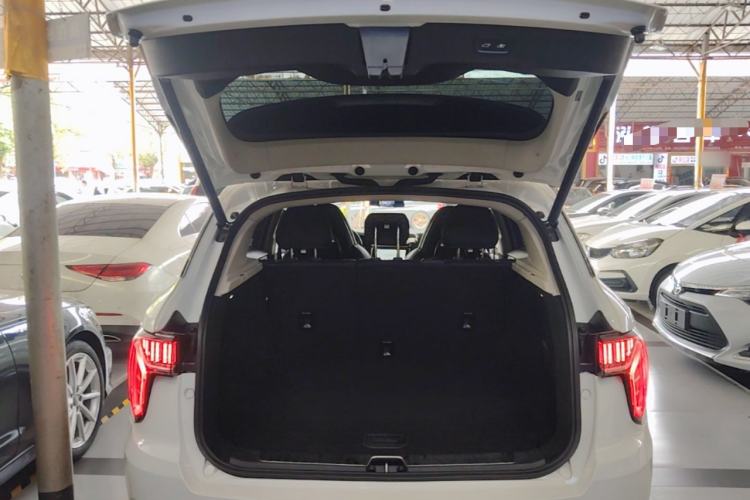 Used Lynk & Co 01 2017 2.0T Two-Wheel Drive Pro Edition Trunk