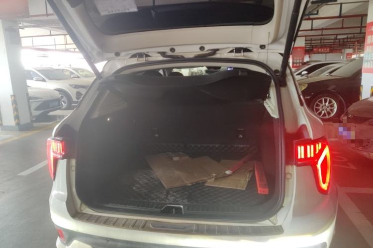 Used Lynk & Co 01 2017 2.0T Four-Wheel Drive Pro Edition Trunk