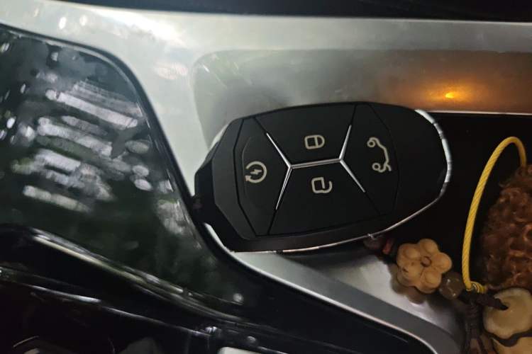 Used Lynk & Co 01 2017 2.0T Two-Wheel Drive Pro Edition Vehicle Key