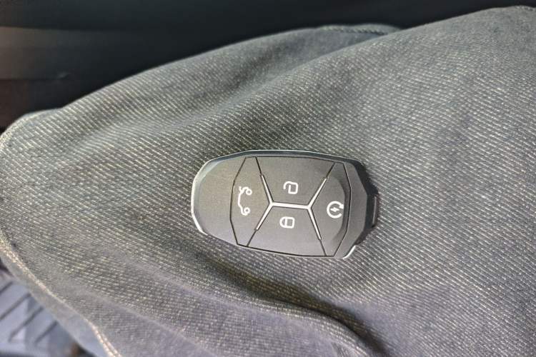 Used Lynk & Co 01 2017 2.0T Two-Wheel Drive Pro Edition Vehicle Key
