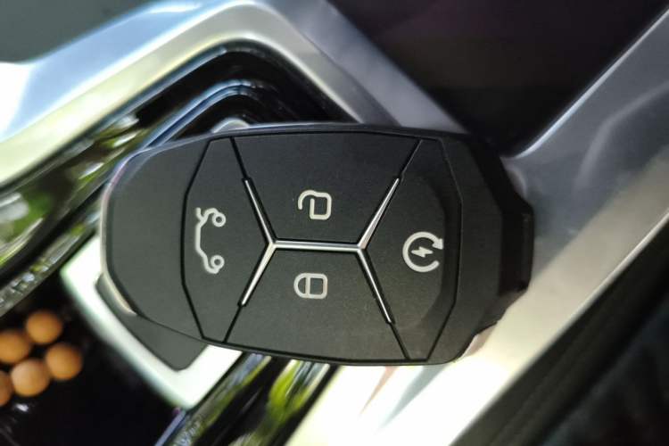 Used Lynk & Co 01 2017 2.0T Two-Wheel Drive Pro Edition Vehicle Key