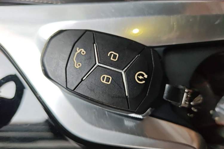 Used Lynk & Co 01 2017 2.0T Two-Wheel Drive Pro Edition Vehicle Key