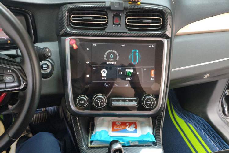 Used Lynk & Co 01 2018 2.0T Two-Wheel-Drive + Version Audio And AC Panel