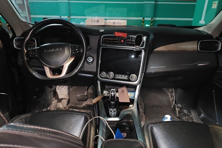 Used Lynk & Co 01 2018 2.0T Two-Wheel-Drive + Version Center Console