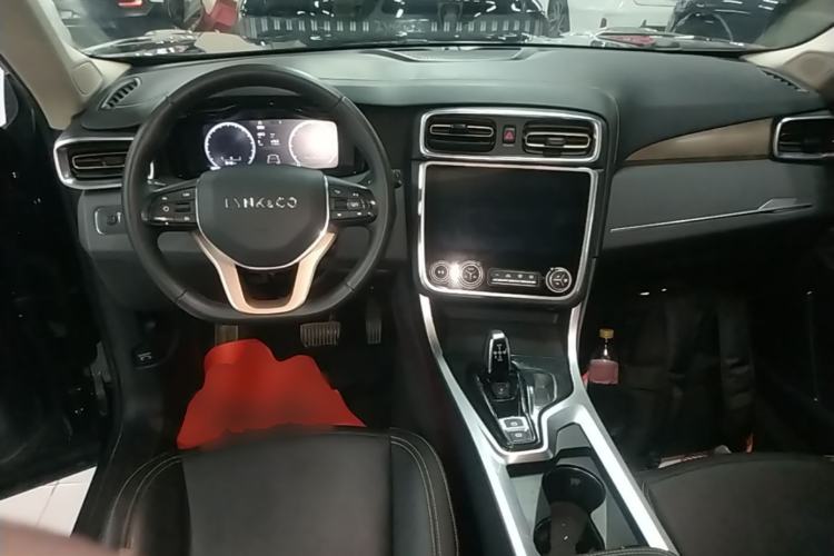 Used Lynk & Co 01 2018 2.0T Two-Wheel-Drive + Version Center Console