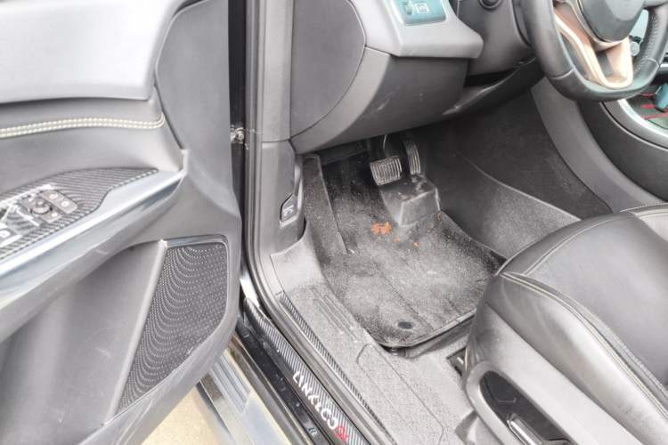 Used Lynk & Co 01 2018 2.0T Two-Wheel-Drive + Version Driver Seat