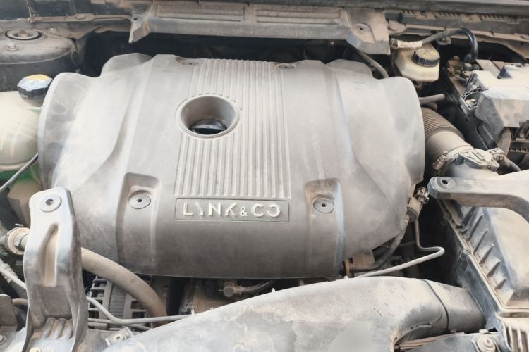 Used Lynk & Co 01 2018 2.0T Two-Wheel-Drive + Version Engine Bay
