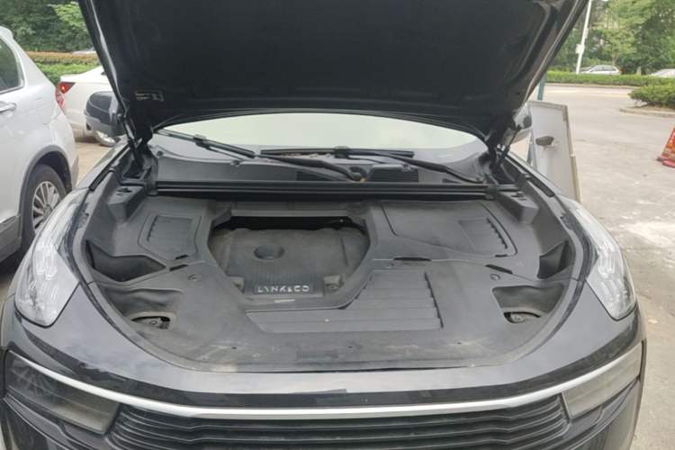 Used Lynk & Co 01 2018 2.0T Two-Wheel-Drive + Version Engine Bay