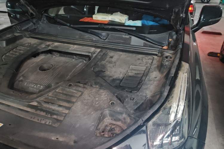Used Lynk & Co 01 2018 2.0T Two-Wheel-Drive + Version Engine Bay Left