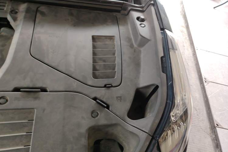 Used Lynk & Co 01 2018 2.0T Two-Wheel-Drive + Version Engine Bay Left