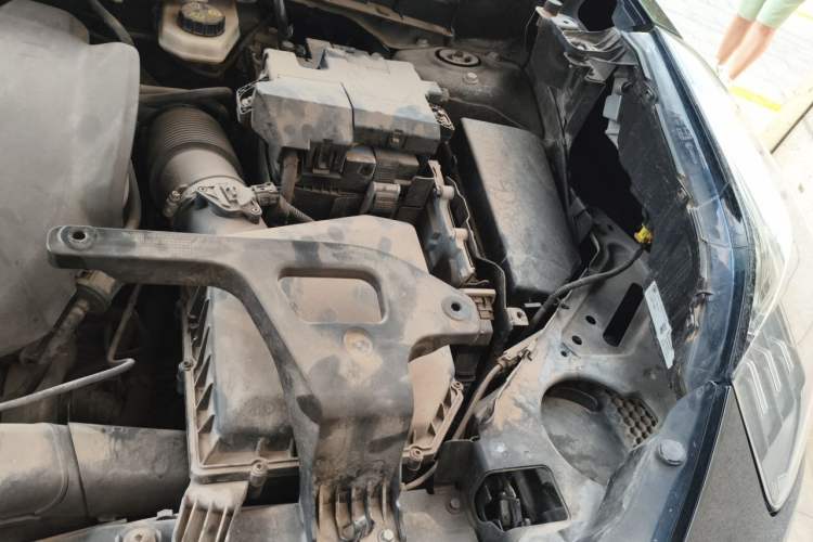 Used Lynk & Co 01 2018 2.0T Two-Wheel-Drive + Version Engine Bay Left