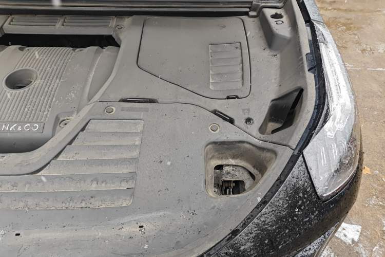 Used Lynk & Co 01 2018 2.0T Two-Wheel-Drive + Version Engine Bay Left