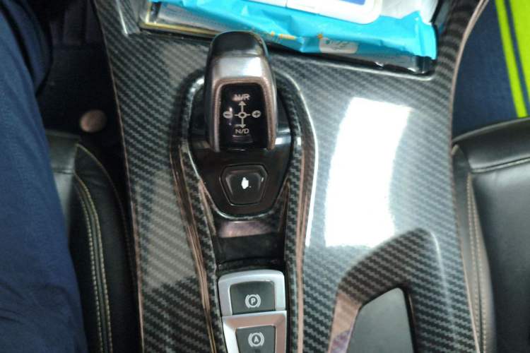 Used Lynk & Co 01 2018 2.0T Two-Wheel-Drive + Version Gear Lever