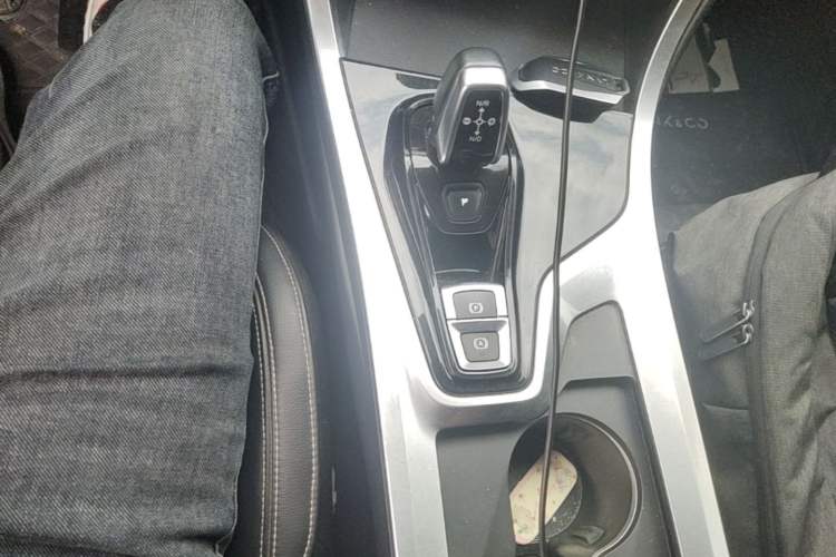 Used Lynk & Co 01 2018 2.0T Two-Wheel-Drive + Version Gear Lever