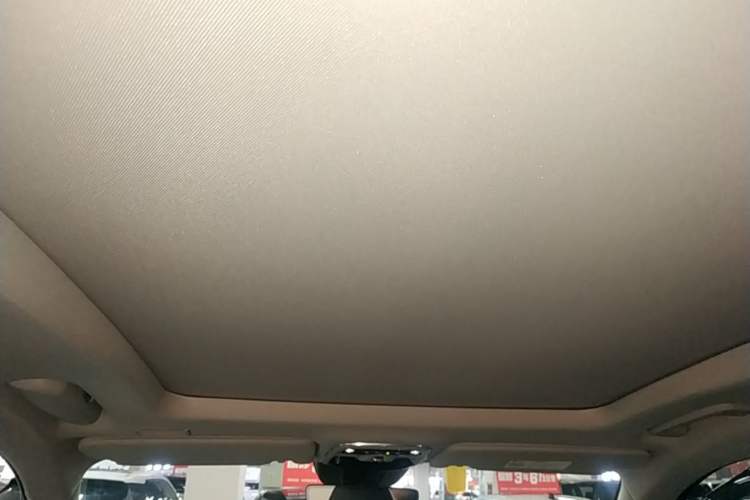Used Lynk & Co 01 2018 2.0T Two-Wheel-Drive + Version Headliner
