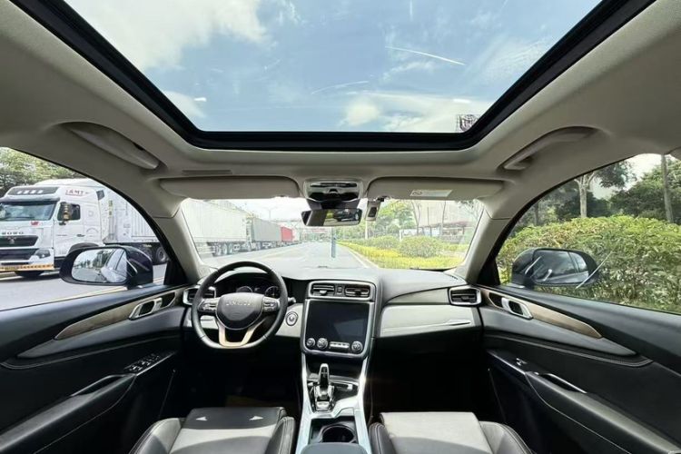 Used Lynk & Co 01 2018 2.0T Two-Wheel-Drive + Version Interior 4