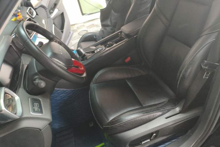 Used Lynk & Co 01 2018 2.0T Two-Wheel-Drive + Version Left Front Seat