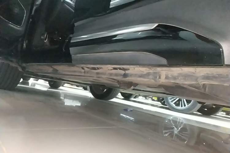 Used Lynk & Co 01 2018 2.0T Two-Wheel-Drive + Version Left Side Sill