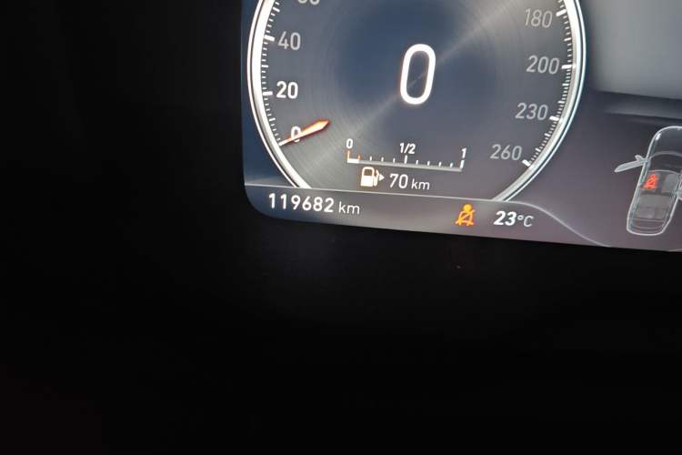 Used Lynk & Co 01 2018 2.0T Two-Wheel-Drive + Version Odometer Close Up
