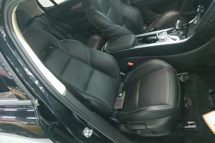 Used Lynk & Co 01 2018 2.0T Two-Wheel-Drive + Version Right Front Seat