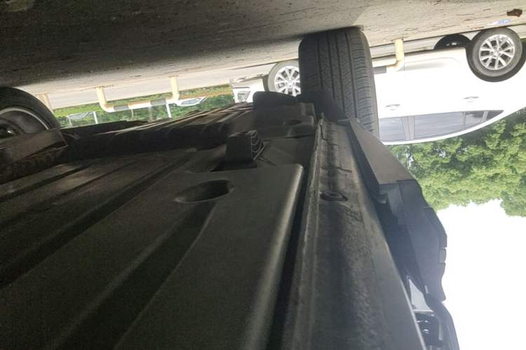 Used Lynk & Co 01 2018 2.0T Two-Wheel-Drive + Version Right Side Sill