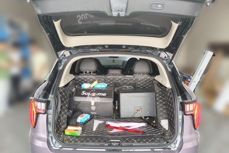 Used Lynk & Co 01 2018 2.0T Two-Wheel-Drive + Version Trunk