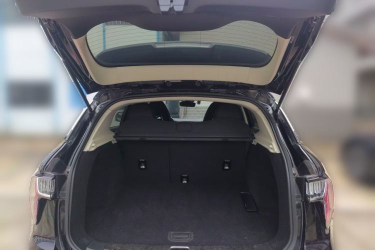 Used Lynk & Co 01 2018 2.0T Two-Wheel-Drive + Version Trunk