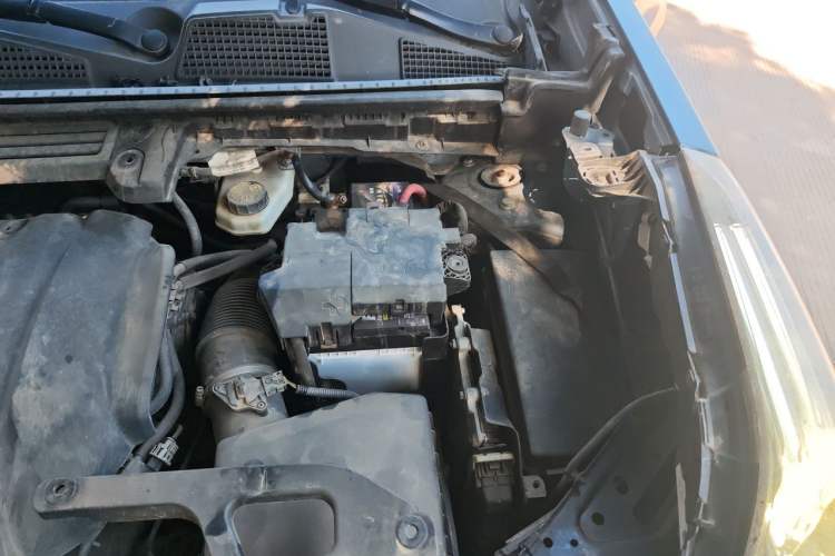 Used Lynk & Co 01 2018 2.0T Two-Wheel-Drive + Version Engine Bay Left