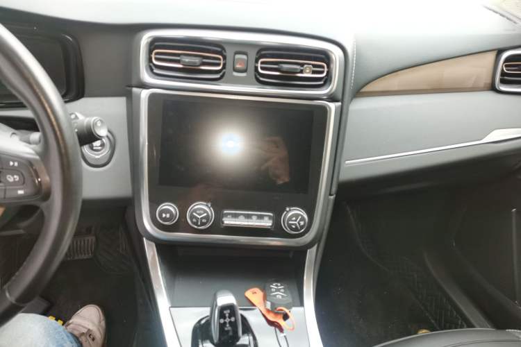 Used Lynk & Co 01 2018 2.0T Two-Wheel-Drive + Version Audio And AC Panel