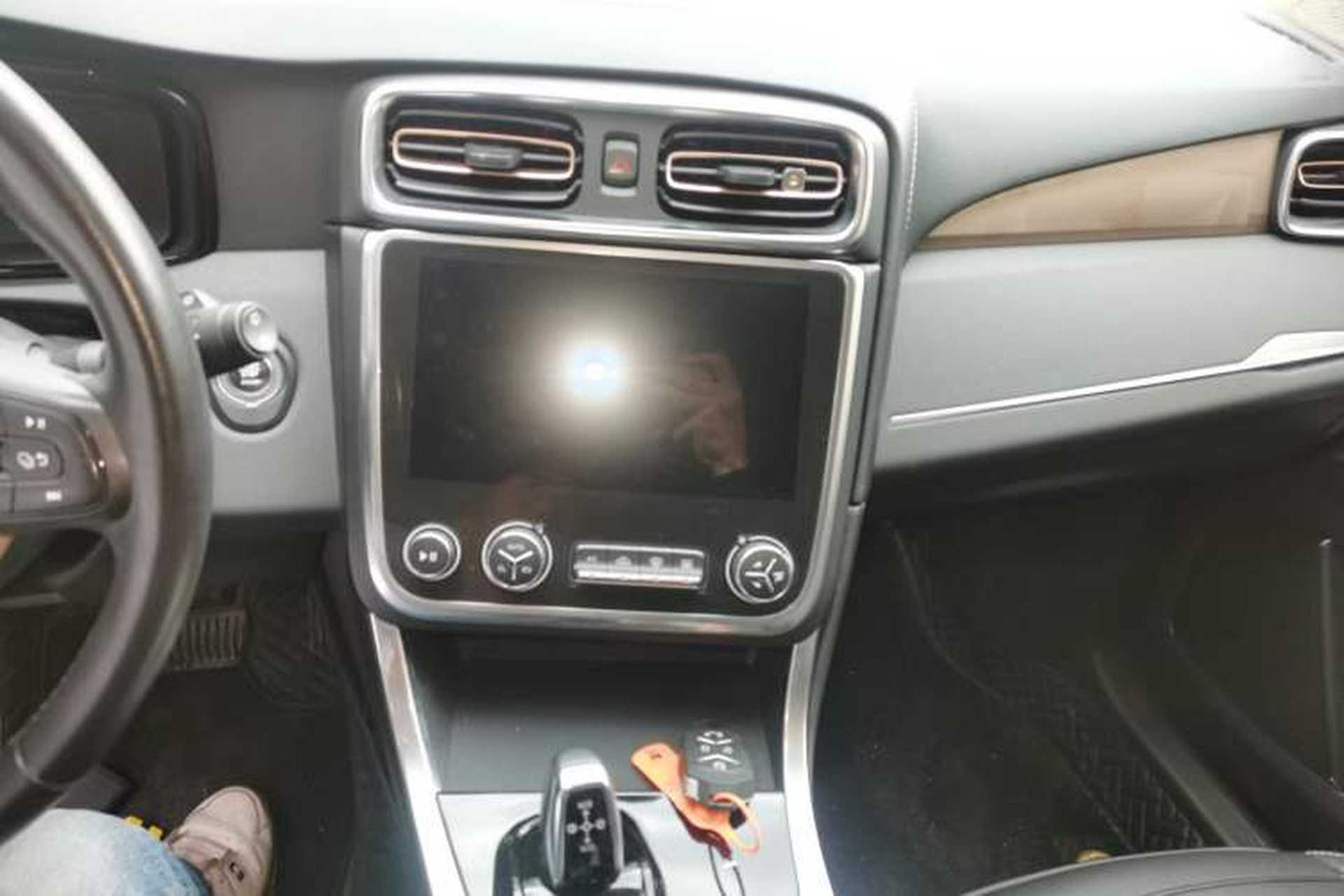 Used Lynk & Co 01 2018 2.0T Two-Wheel-Drive + Version Audio And AC Panel
