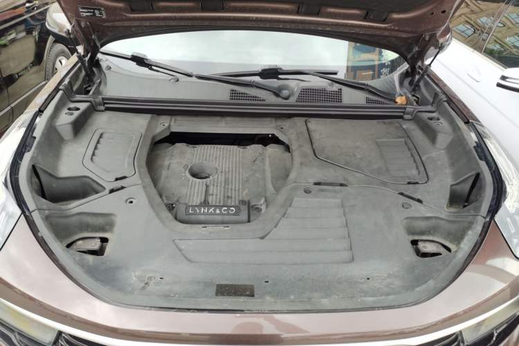 Used Lynk & Co 01 2018 2.0T Two-Wheel-Drive + Version Engine Bay