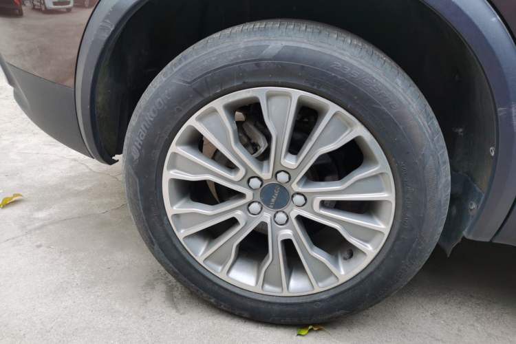 Used Lynk & Co 01 2018 2.0T Two-Wheel-Drive + Version Exterior 3