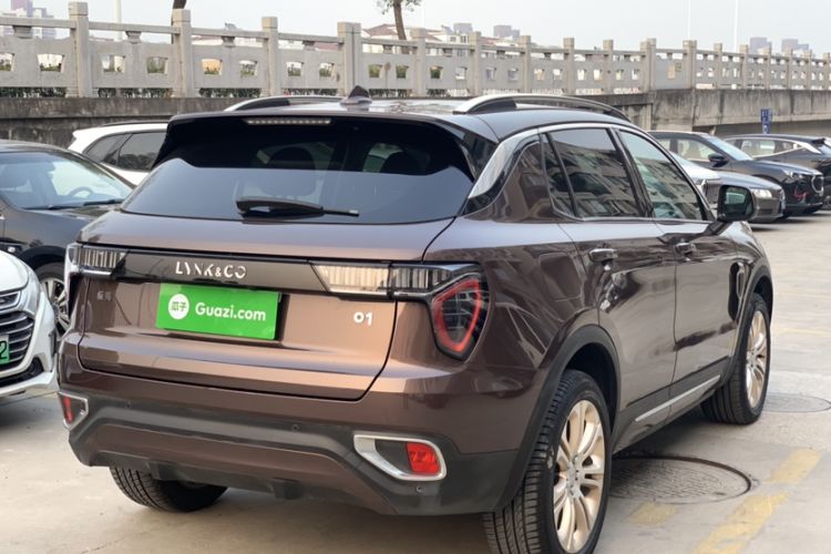 Used Lynk & Co 01 2018 2.0T Two-Wheel-Drive + Version Exterior 3
