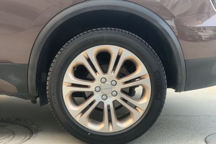 Used Lynk & Co 01 2018 2.0T Two-Wheel-Drive + Version Exterior 4