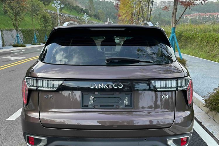Used Lynk & Co 01 2018 2.0T Two-Wheel-Drive + Version Exterior 5