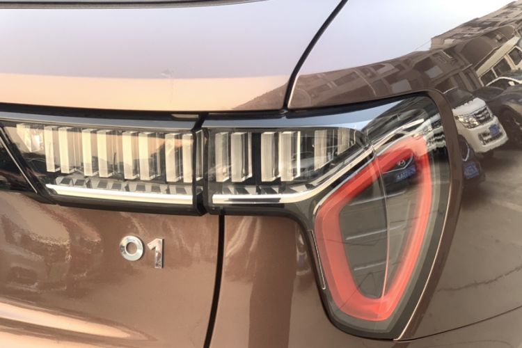 Used Lynk & Co 01 2018 2.0T Two-Wheel-Drive + Version Exterior 5