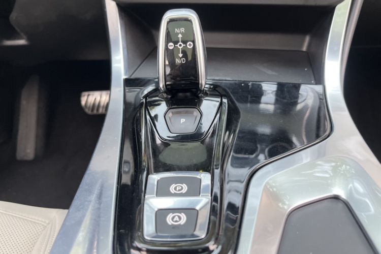 Used Lynk & Co 01 2018 2.0T Two-Wheel-Drive + Version Gear Lever
