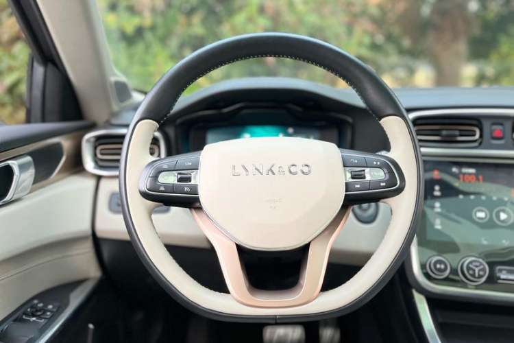 Used Lynk & Co 01 2018 2.0T Two-Wheel-Drive + Version Steering Wheel