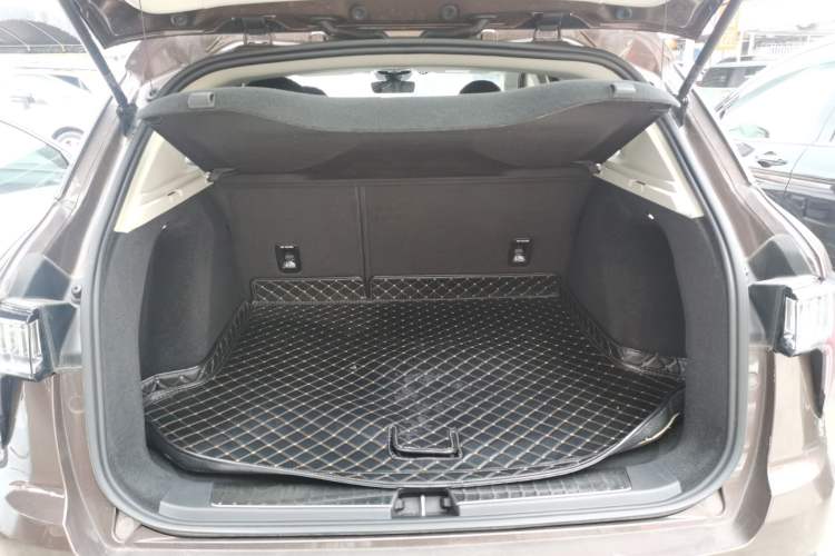 Used Lynk & Co 01 2018 2.0T Two-Wheel-Drive + Version Trunk