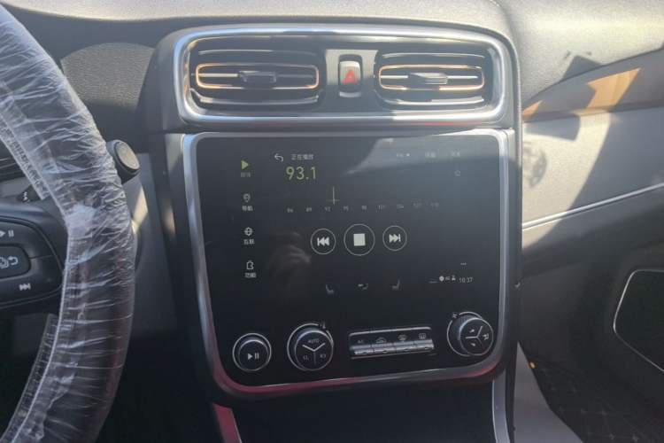 Used Lynk & Co 01 2018 2.0T Two-Wheel-Drive + Version Audio And AC Panel