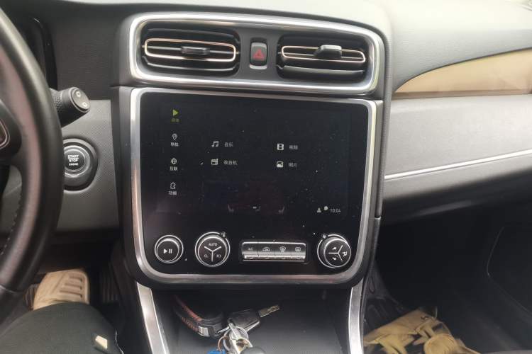 Used Lynk & Co 01 2018 2.0T Two-Wheel-Drive + Version Audio And AC Panel
