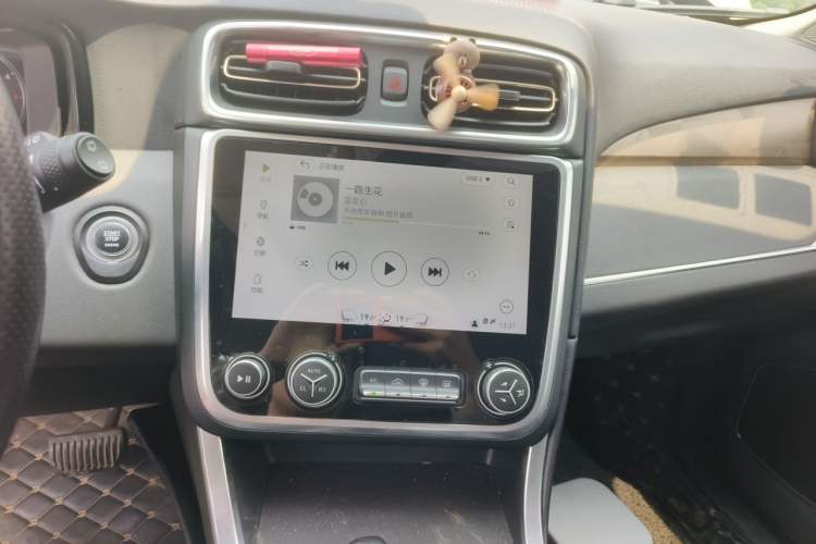 Used Lynk & Co 01 2018 2.0T Two-Wheel-Drive + Version Audio And AC Panel