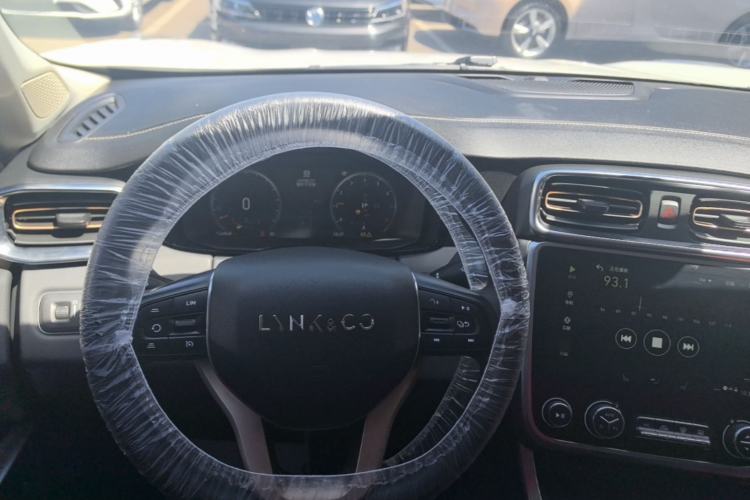 Used Lynk & Co 01 2018 2.0T Two-Wheel-Drive + Version Center Console