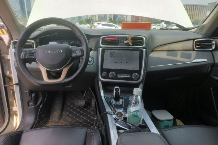 Used Lynk & Co 01 2018 2.0T Two-Wheel-Drive + Version Center Console