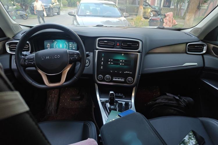 Used Lynk & Co 01 2018 2.0T Two-Wheel-Drive + Version Center Console